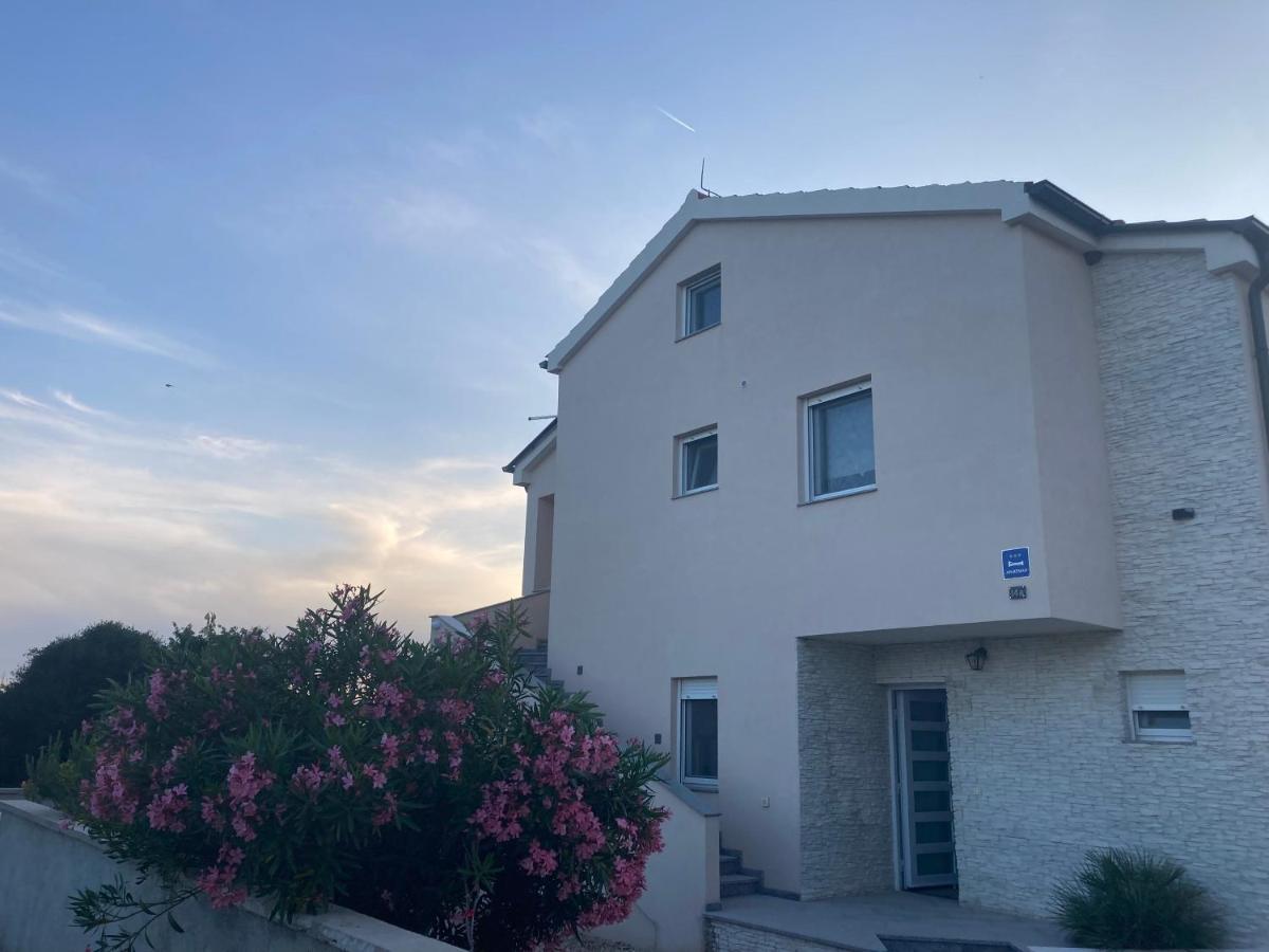 Apartman Hmelina Vrsi Exterior foto